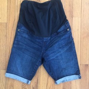 Isabel Maternity Bermuda Shorts Size 2